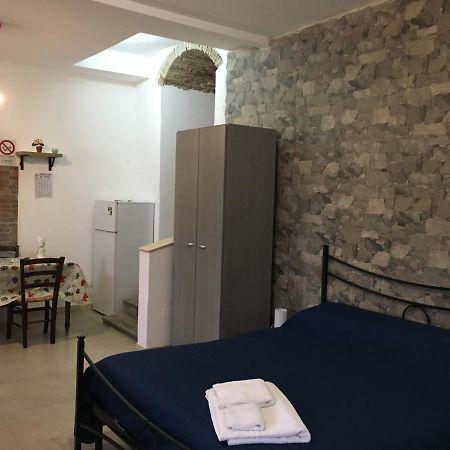 Apartamento Mattia House Patti Exterior foto